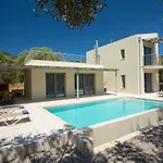 Villa-agrielia *