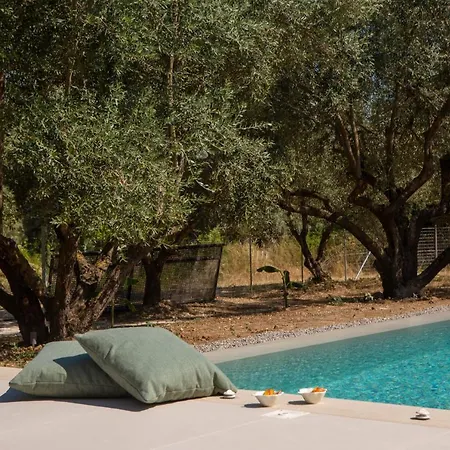 فيلة Villa-agrielia نِكيانا